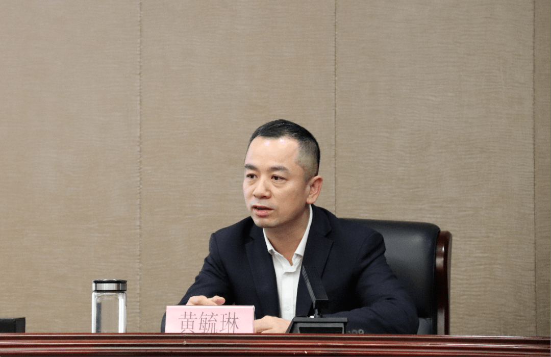 市住建局党组成员,副局长黄毓琳作党的二十大精神