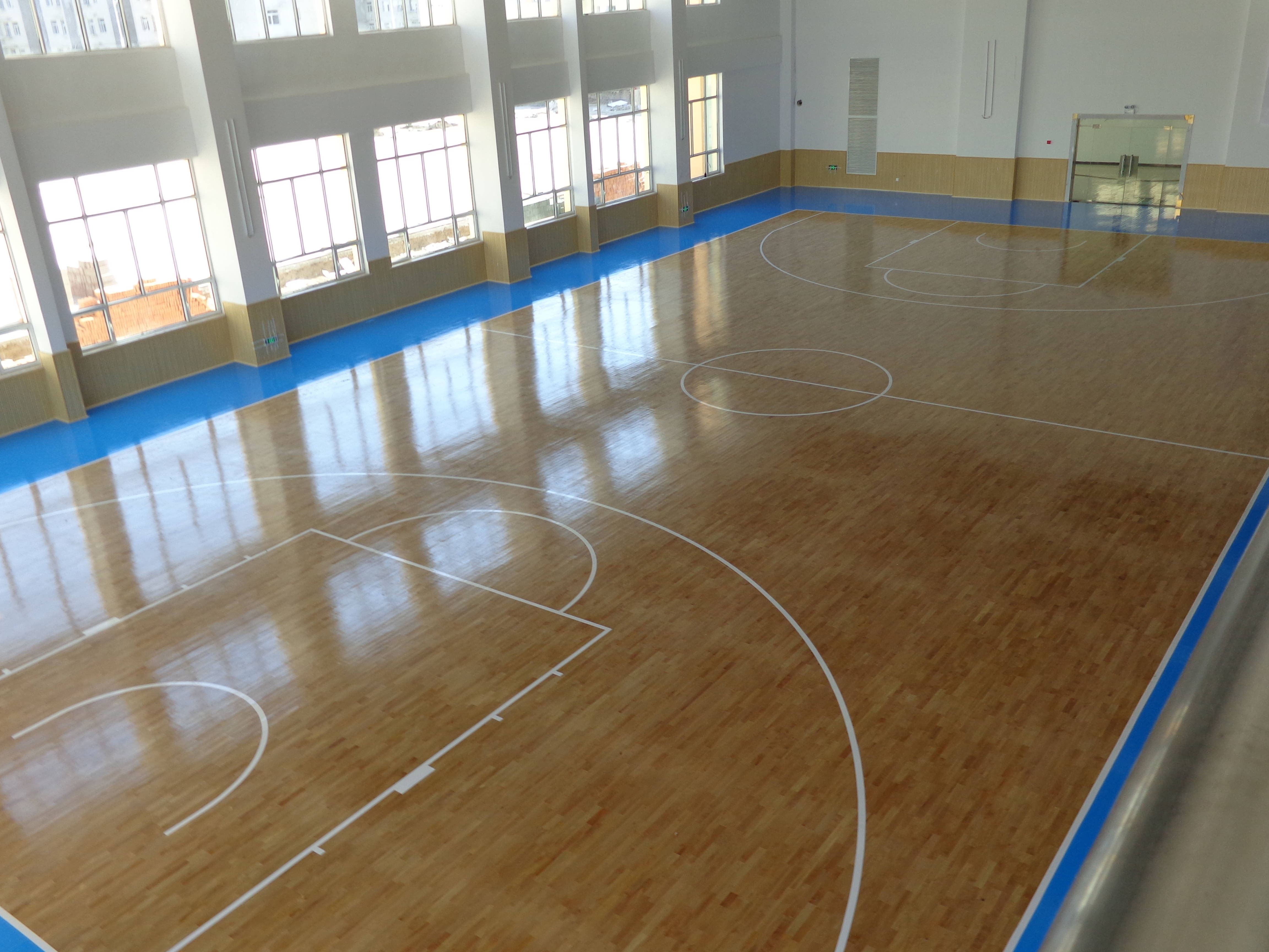 浩林体育|辨别检测体育木地板合格方法_运动_施工_地基