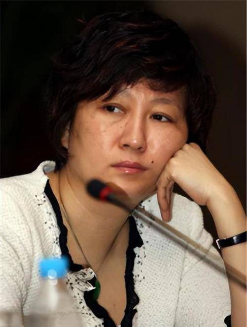 当红女星嫁给翻砂工,丁芯和赵宝刚结婚36年来有苦有泪有甜_濮存昕