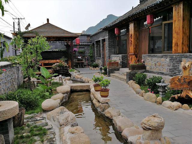 北京又有一座生态古镇走红,内部藏着明代的城堡_古村_遥桥峪村_景区