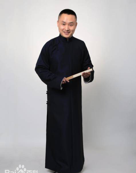 鹤字科郭德纲最喜欢的徒弟被逼剃度出家,他都经历了什么?