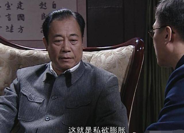 演技"潜伏"8年,实属演艺圈的一大损失……凭借该角色,冯恩鹤获得上海