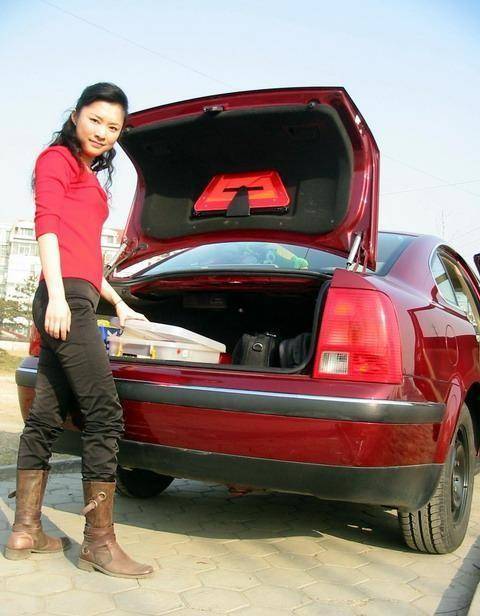 电视当家花旦紫凝:实力不输董卿,贷款买车,42岁未婚活成少女_普通话