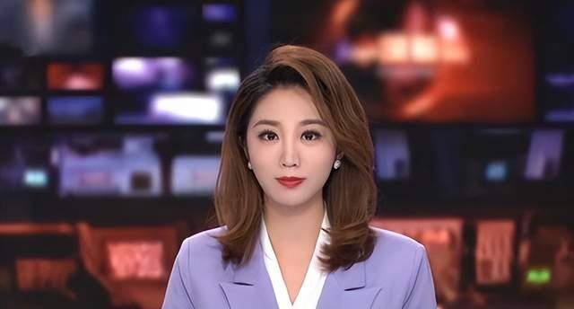 央视新晋女主持,颜值才华并存,生活充满正能量,网友:宝藏女孩_余露莹