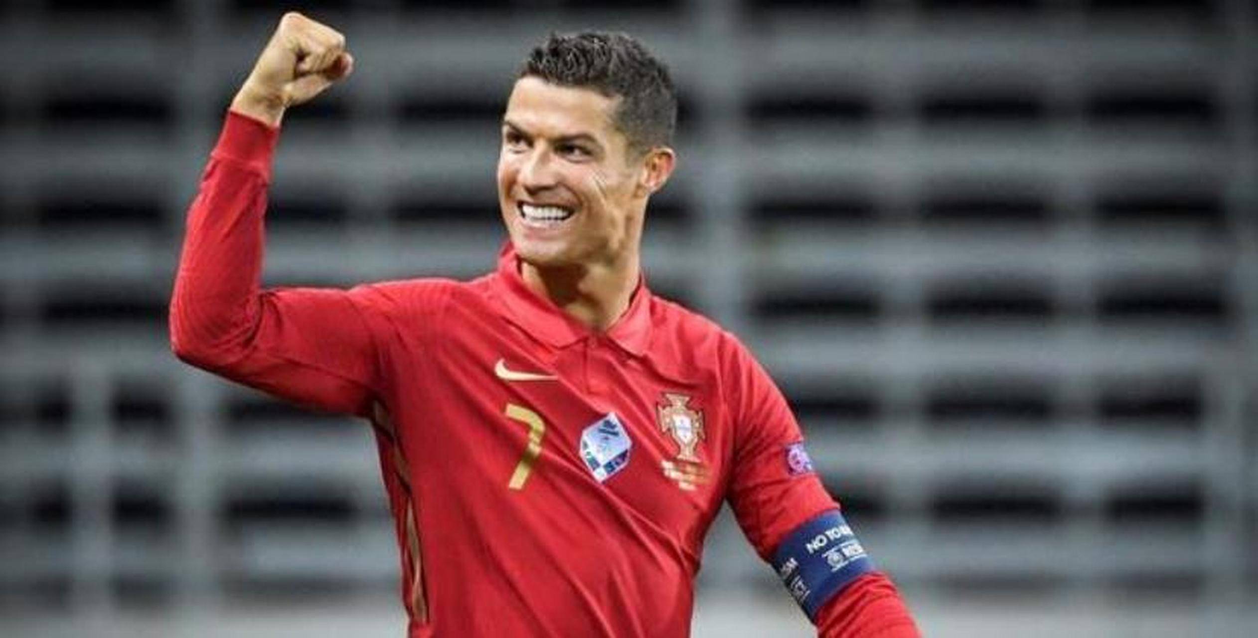 c罗收天价合约,收入甩开梅西,球迷:养老去吧!_沙特_世界杯_合同的