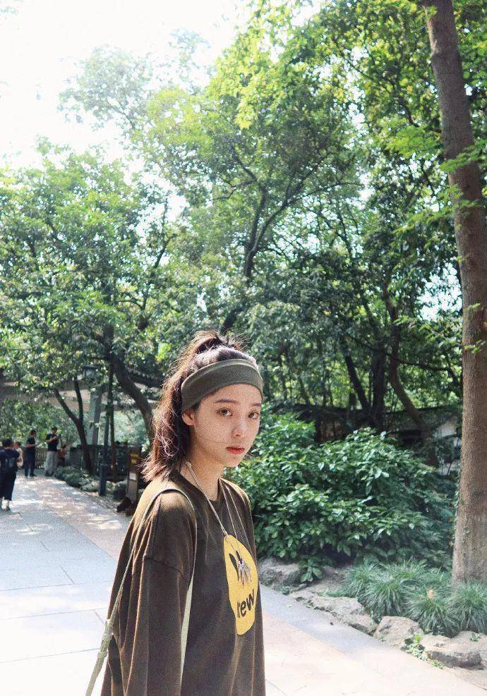 不挑明但眼神里都是粉红!_头发_洗头_娜比