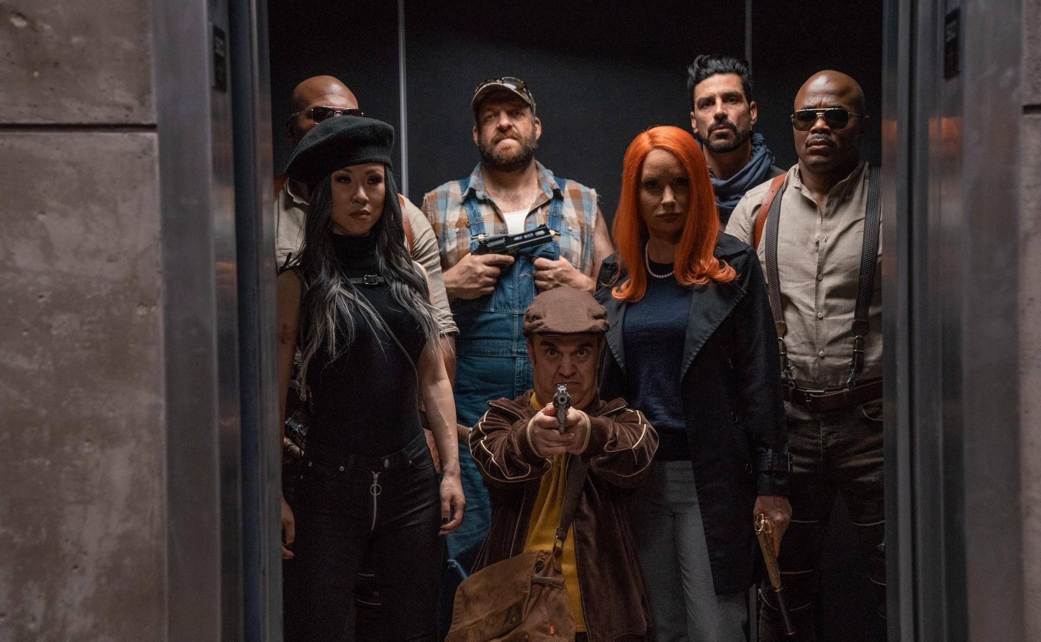 《领袖水准》:一部有新意的科幻动作片,和片名毁坏的好电影?