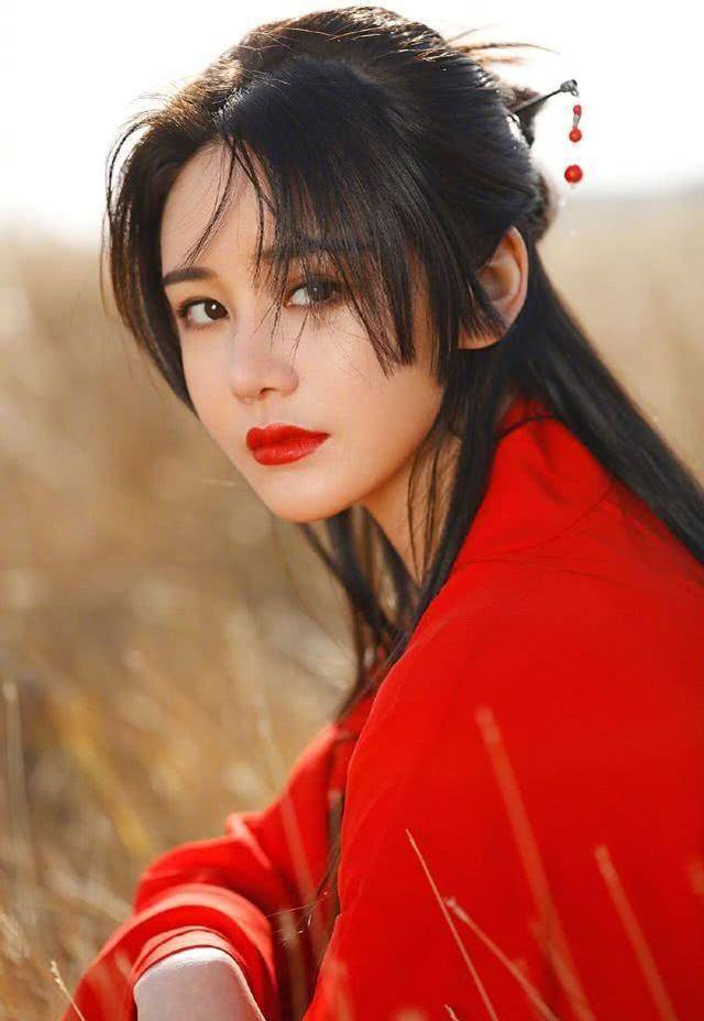 近些年荧屏上出现的红衣古装美女个个都惊艳,新版周芷若妖娆妩媚_时尚