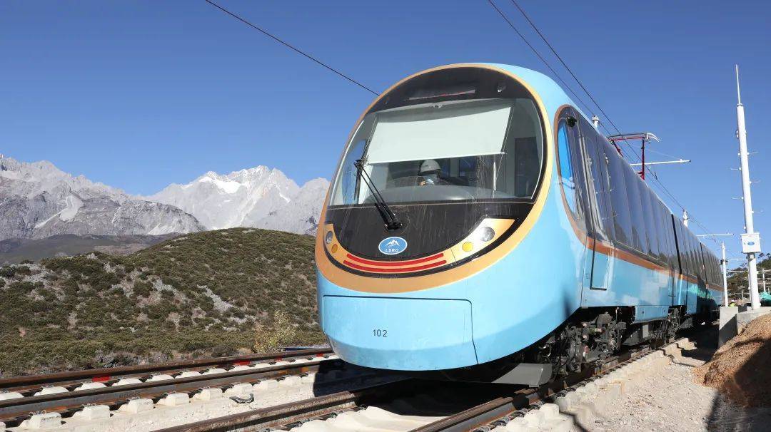 据了解,丽江观光火车一期工程(丽江轨道交通一号线)是2020年,2021年