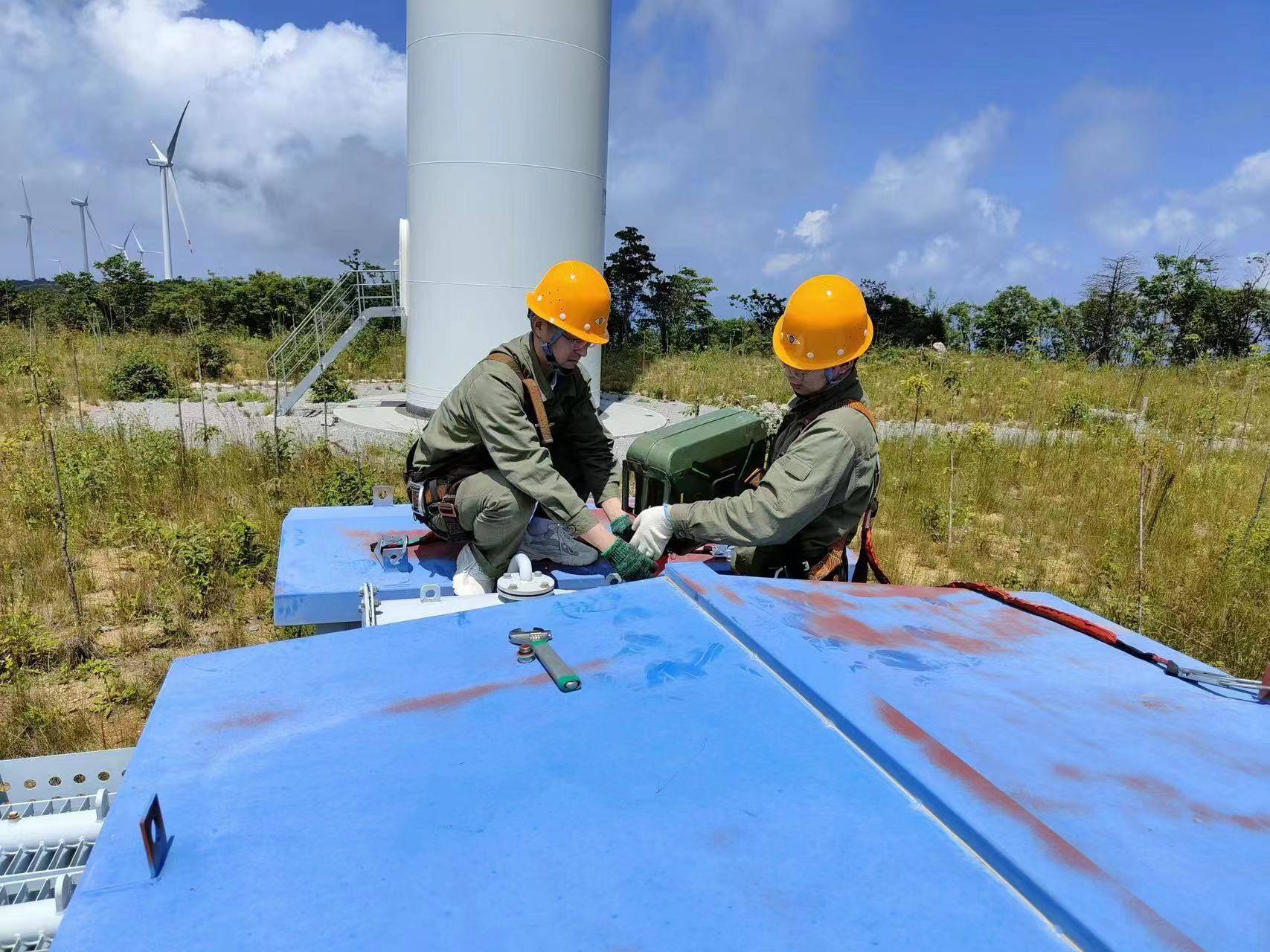 近日,从中节能风电五峰公司传来喜讯,该公司全面深入