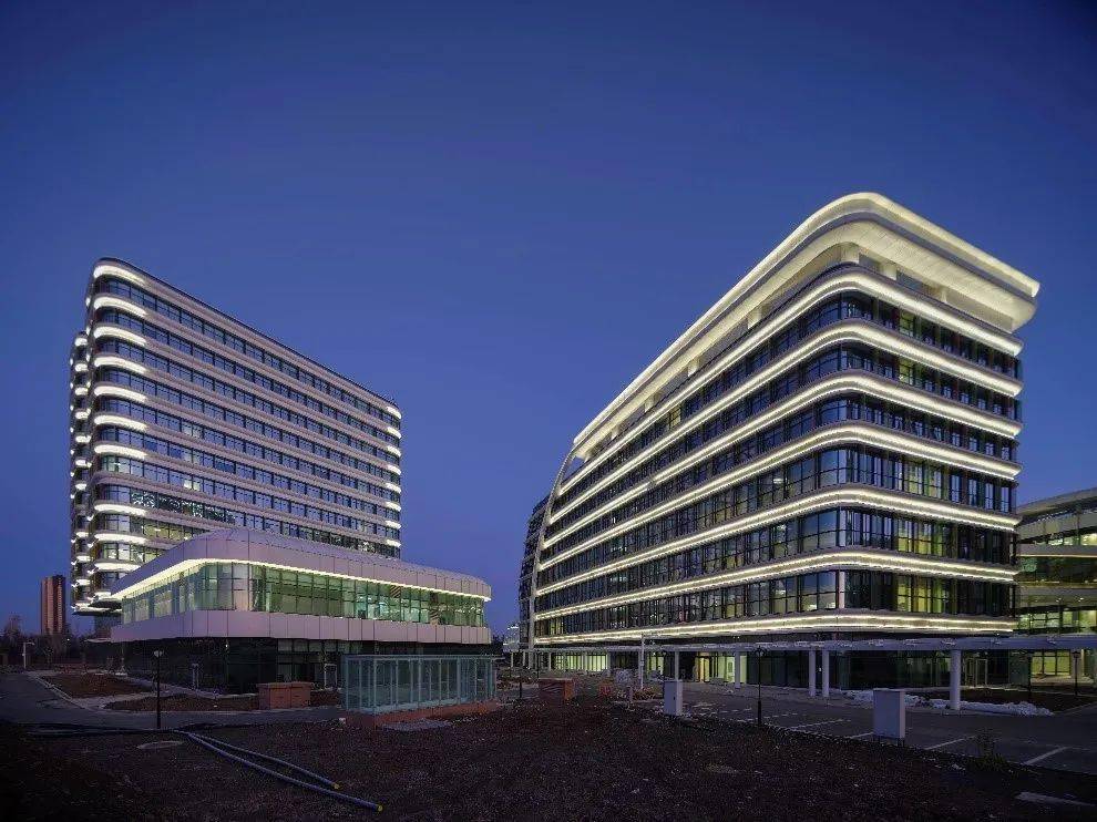 山东三院:用设计的技与艺诠释新疆这家医院的外立面建筑语言_体系