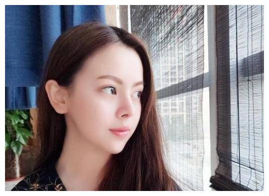 长大后变这么漂亮了_周星驰_电影_黄蕾