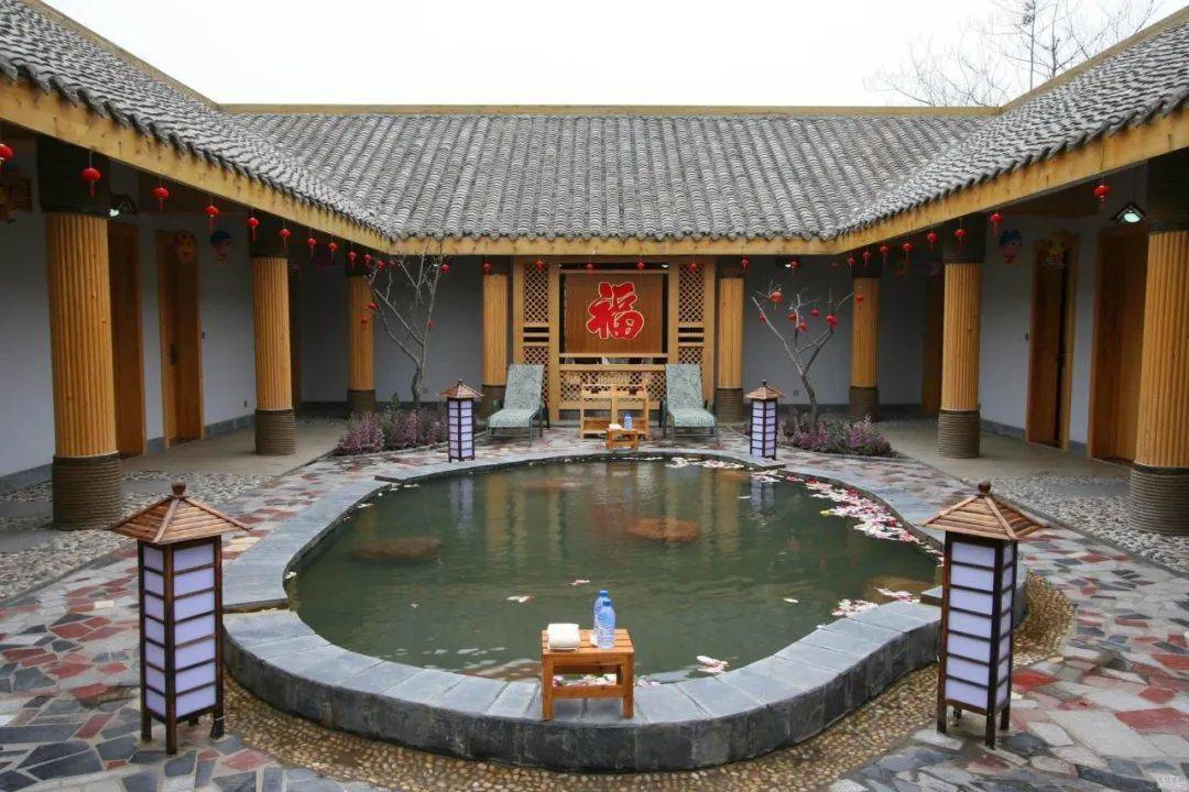 感受天地之精华泡上一池温泉水从关帝庙漫步到夏县感受上千年的关公
