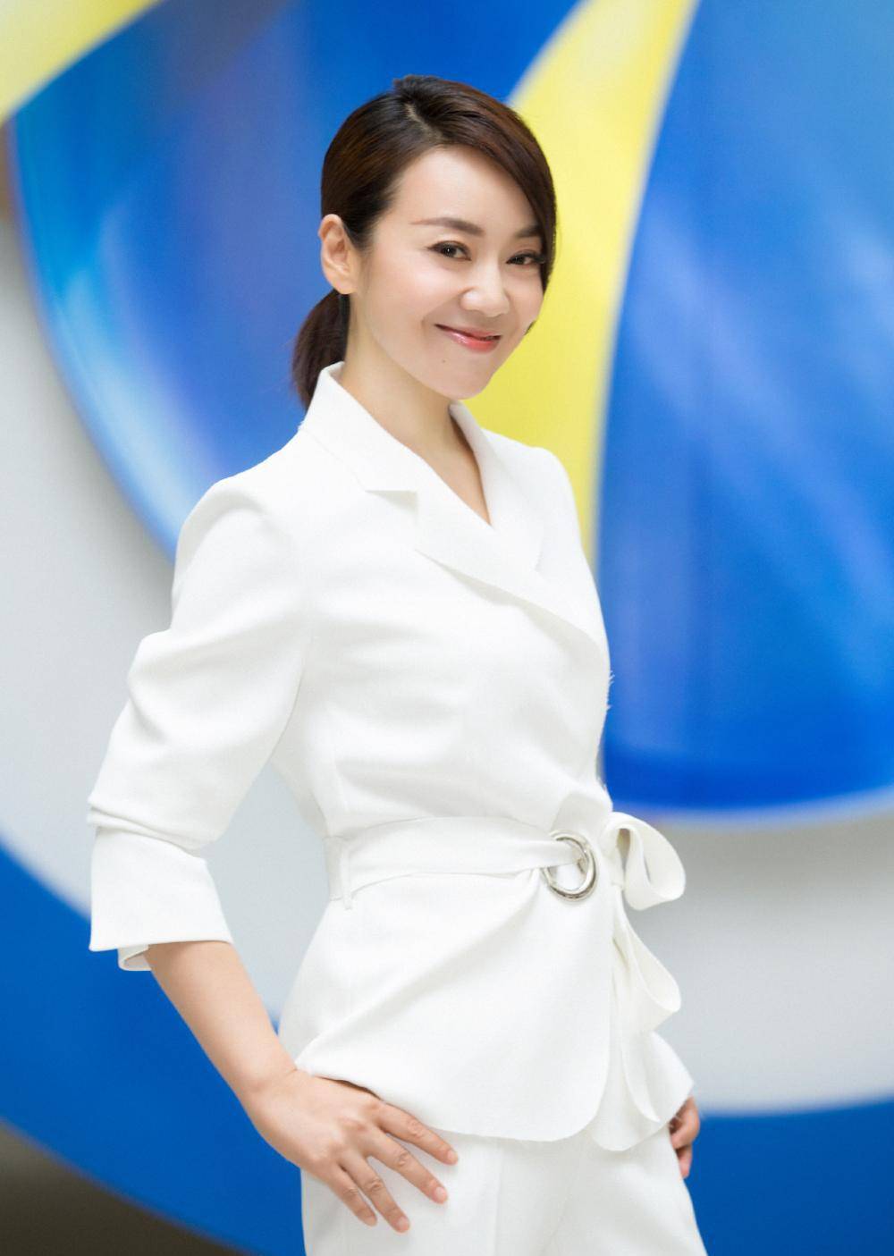 原名曝光被吐槽太土气,网友:幸亏早就改名了_名字_女明星_洪剑涛