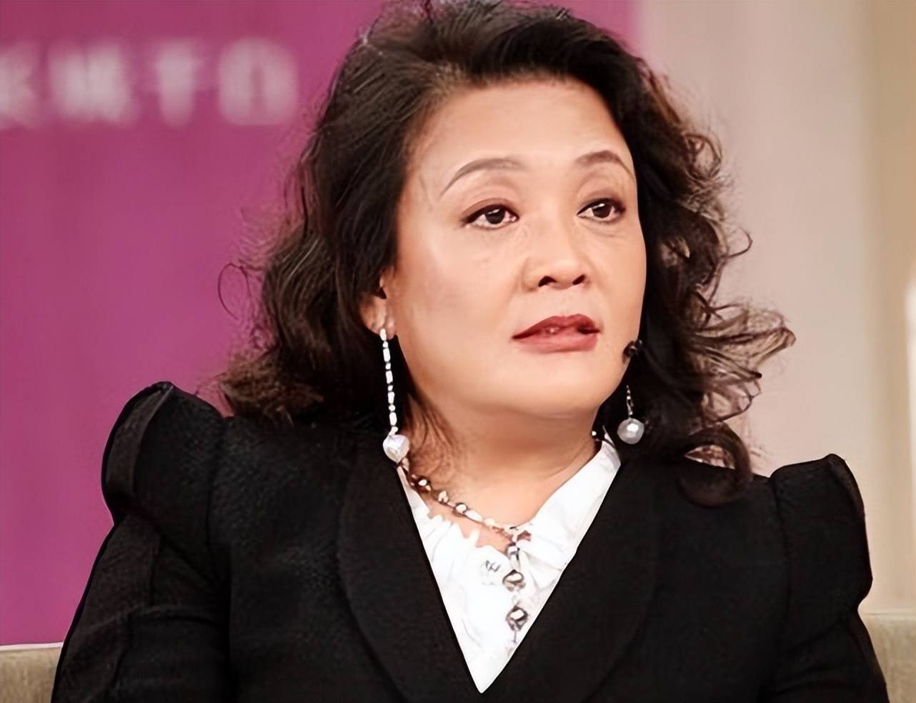 张兰仅直播了1个周,大s全年4000万的开销,已赚出来了_张兰莫_孩子_汪小菲