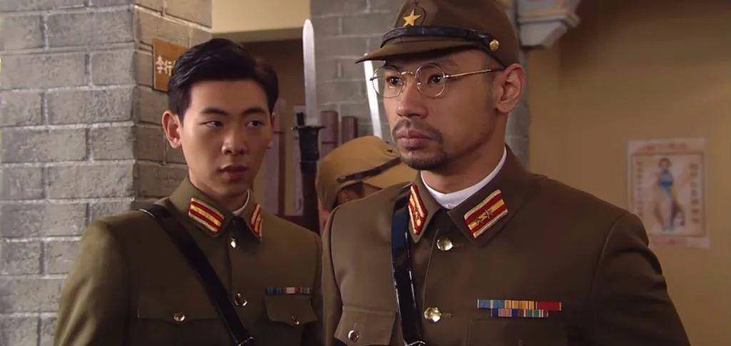 当中代表作有《巾帼枭雄之义海豪情》中的「向山铁也」大佐,形象亦