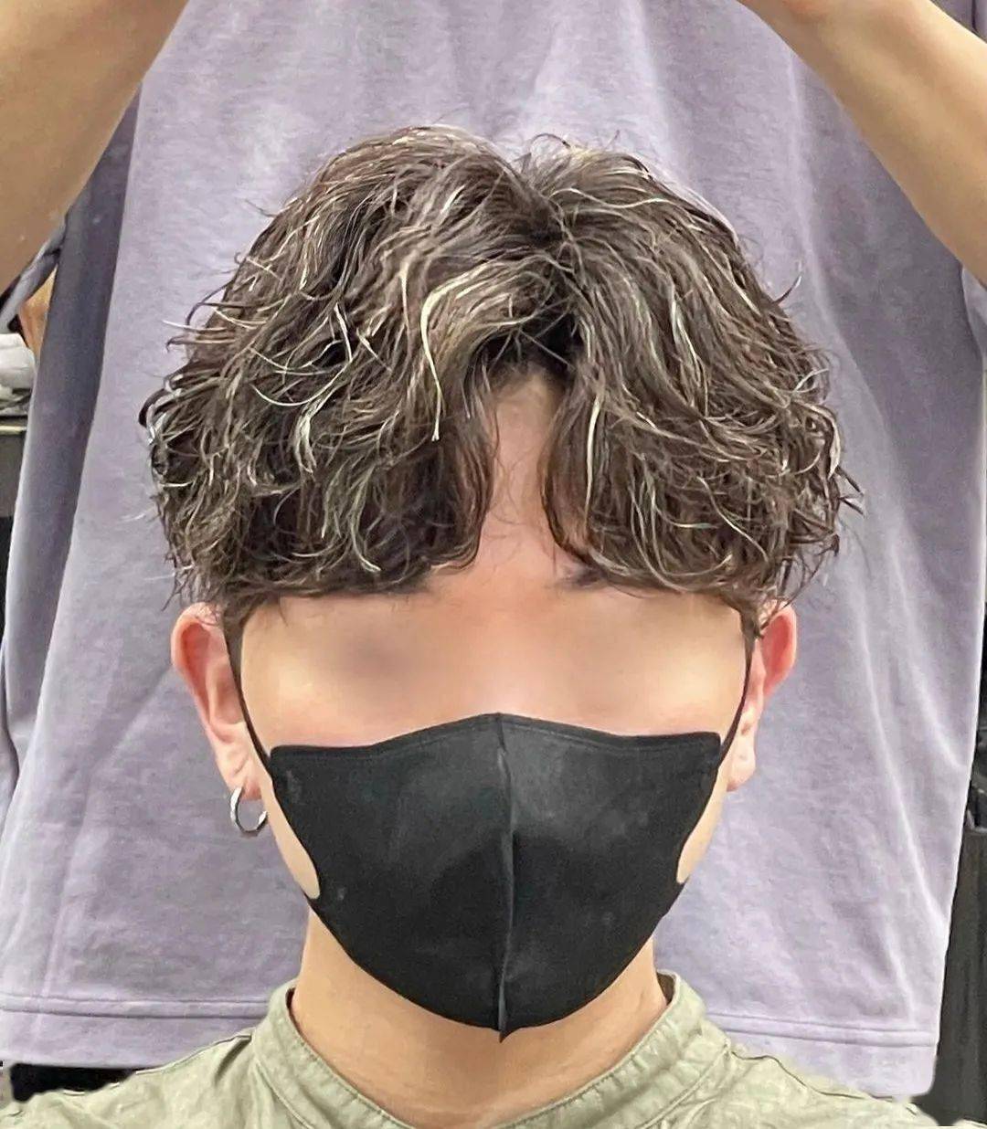 男生中分发型