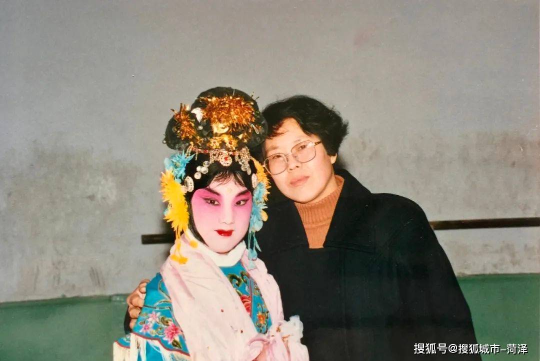 80后京剧演员刘栋：满面丹青诉人间_京剧院_父母_中国人