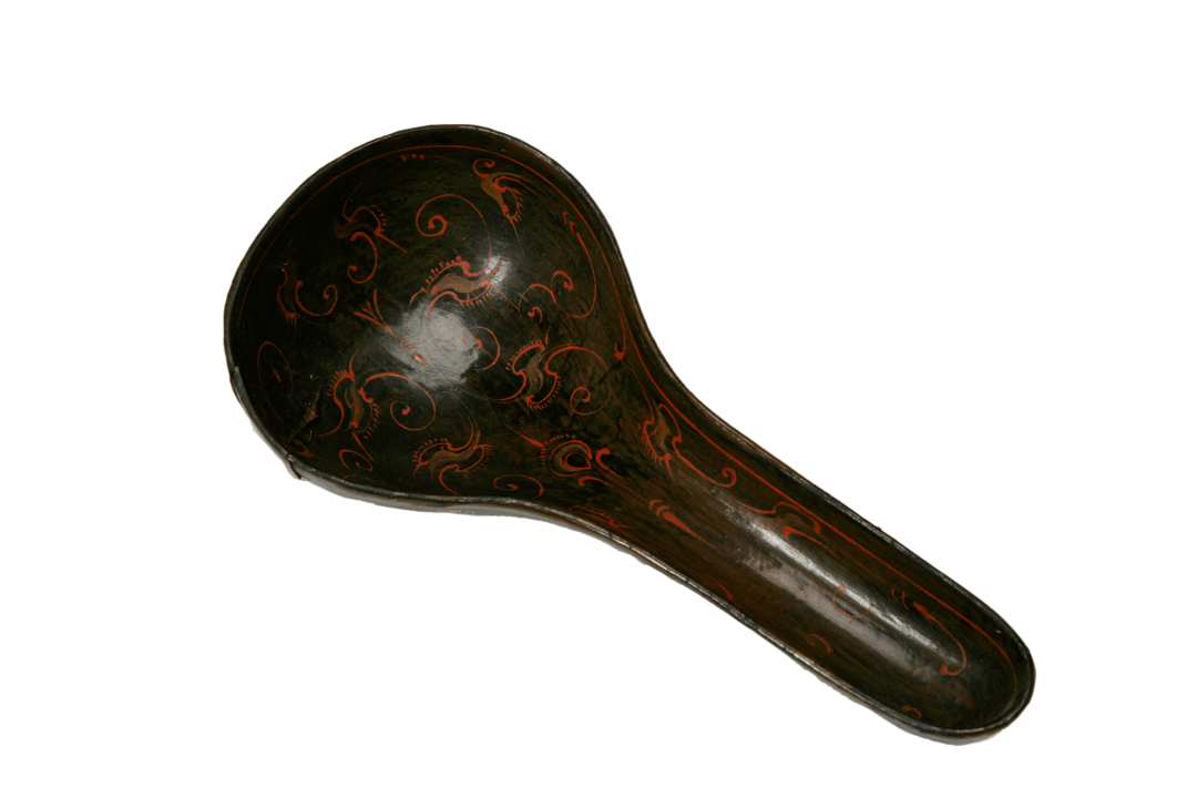 古代的舀酒器——漆勺_楚墓_荆州博物馆_高台