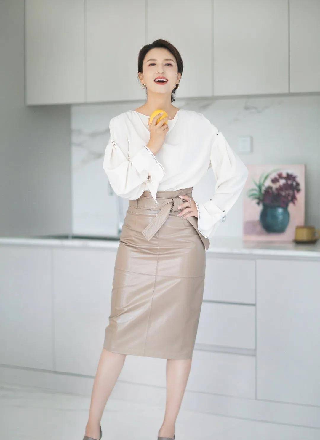 张蕾:嫁普通丈夫生一子,43岁被丈夫和婆婆宠成宝