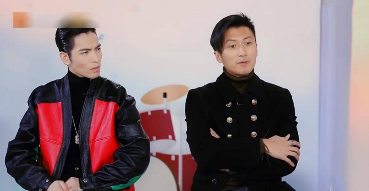 18岁成驻唱歌手,21岁出道,26岁得金曲奖,32岁萧敬腾太潇洒_谢霆锋