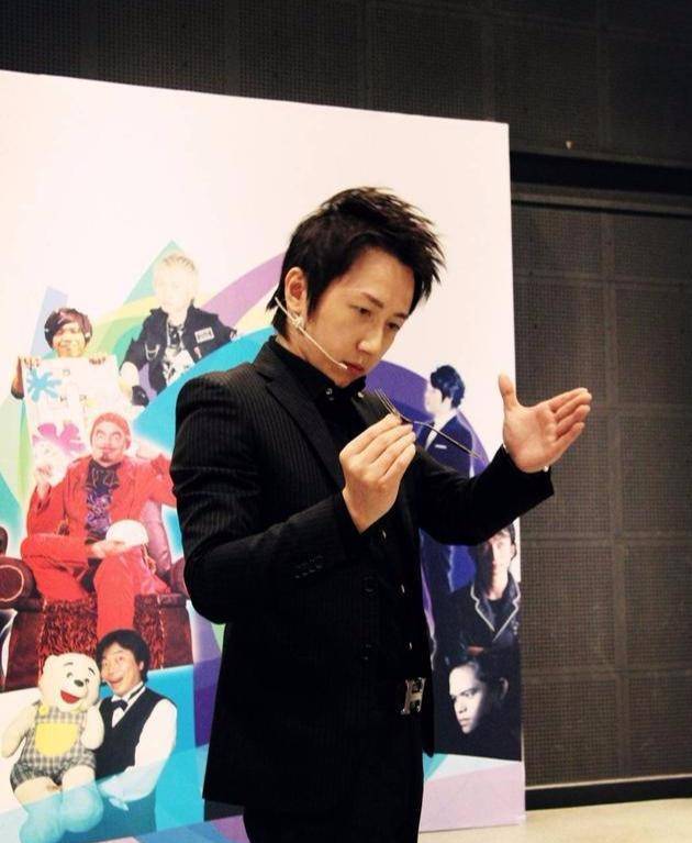 魔术,33岁心理术,《心理罪》李易峰原型真不简单_表演_姜松明_舞台