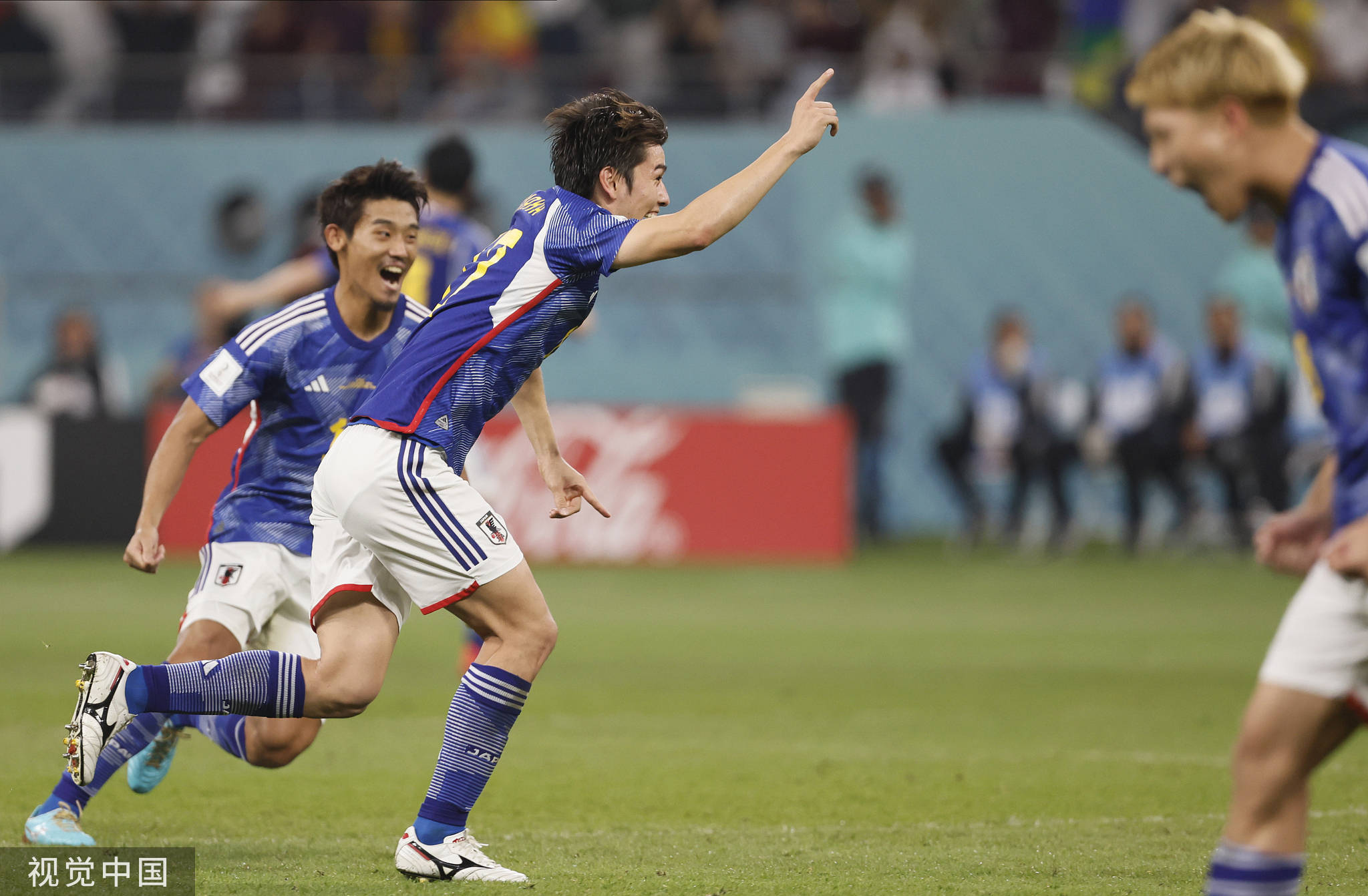 世界杯-田中碧堂安律破门 日本2-1西班牙头名出线