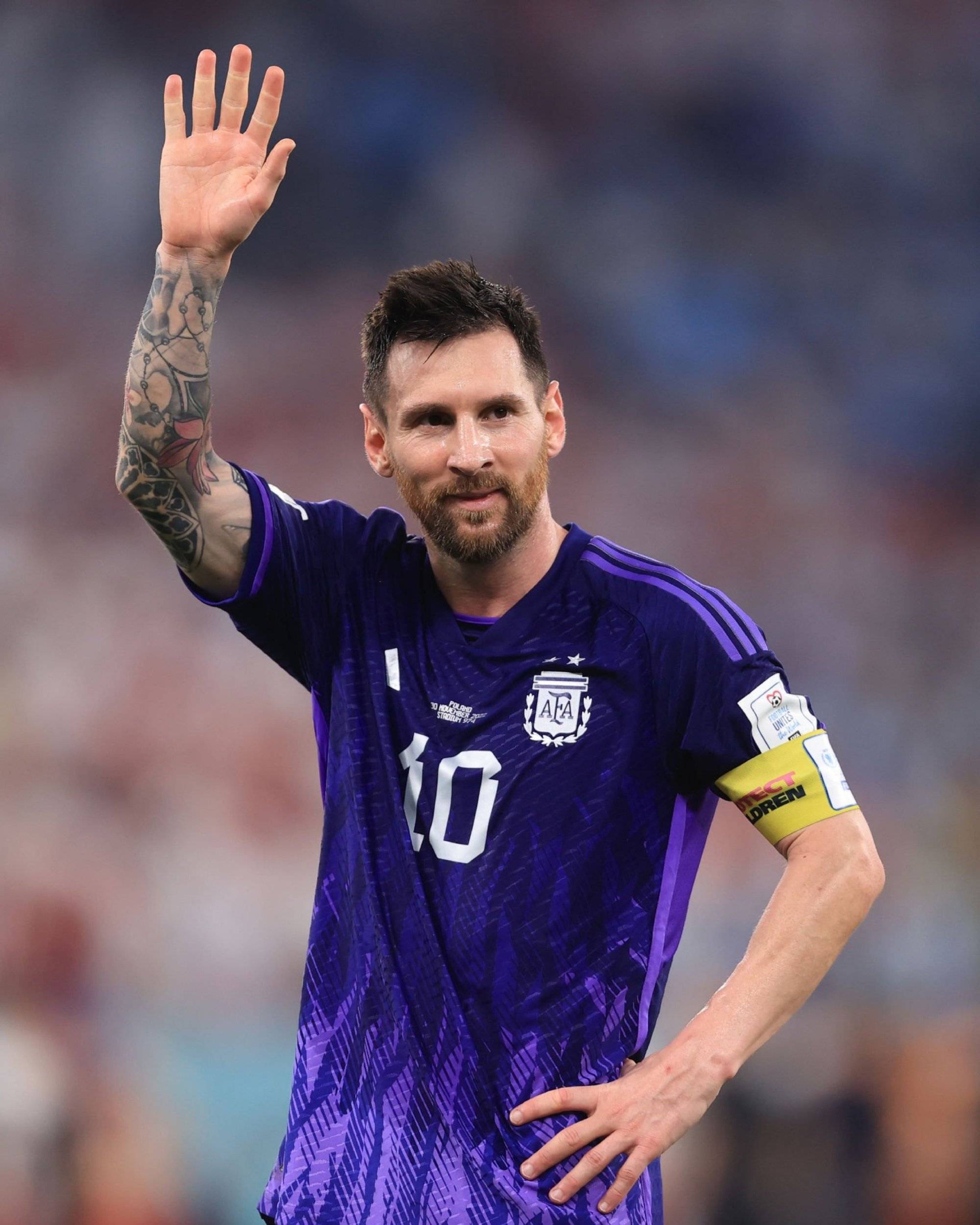 c罗前队友莫德里奇称,最伟大的球员是梅西和马拉多纳!