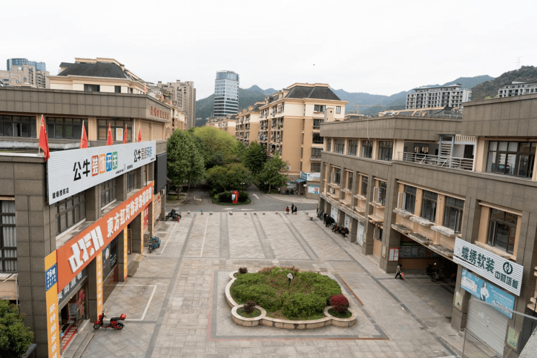 洋安家园广场改造前后邻里中心改造前后对社区邻里中心