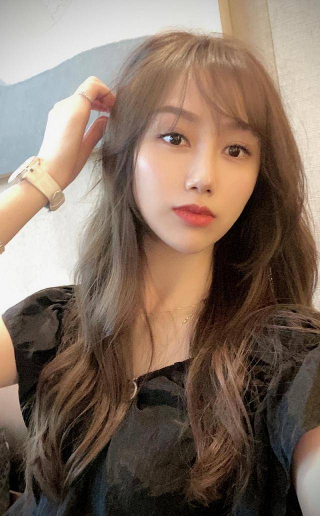 粉丝询问婚姻现状从未回应,两人久未同框_陈露_账号_社交