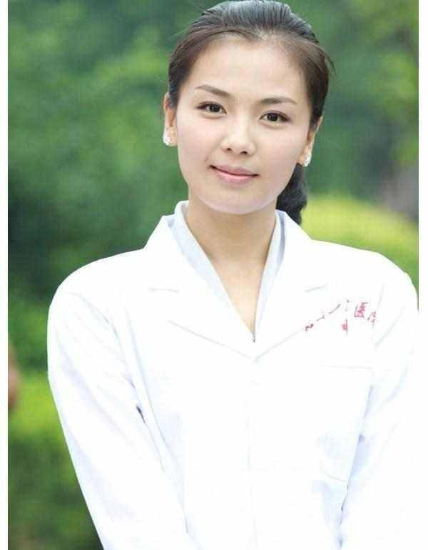 《欢乐颂》众主创青涩毕业照曝出,你还认出这个是刘涛吗!