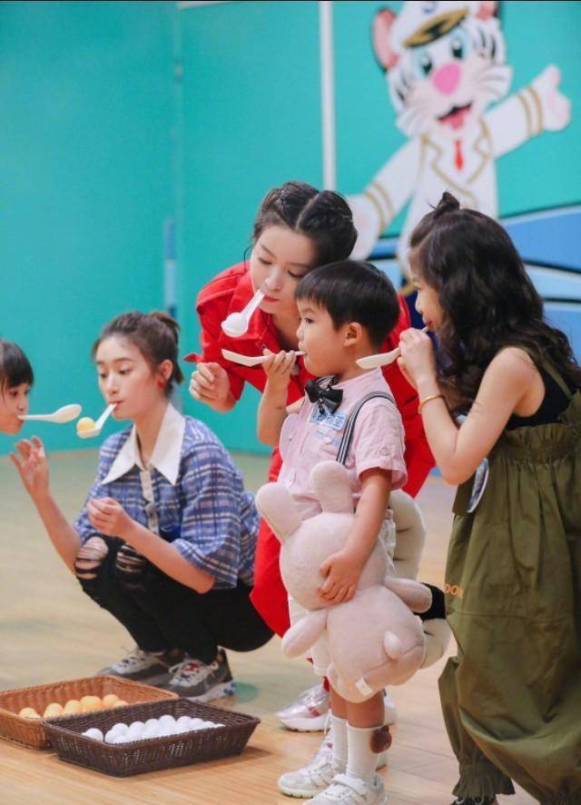 看好娱乐圈这对夫妻,他们姓氏相同,演技双双在线_李佳航_李晟_宝宝