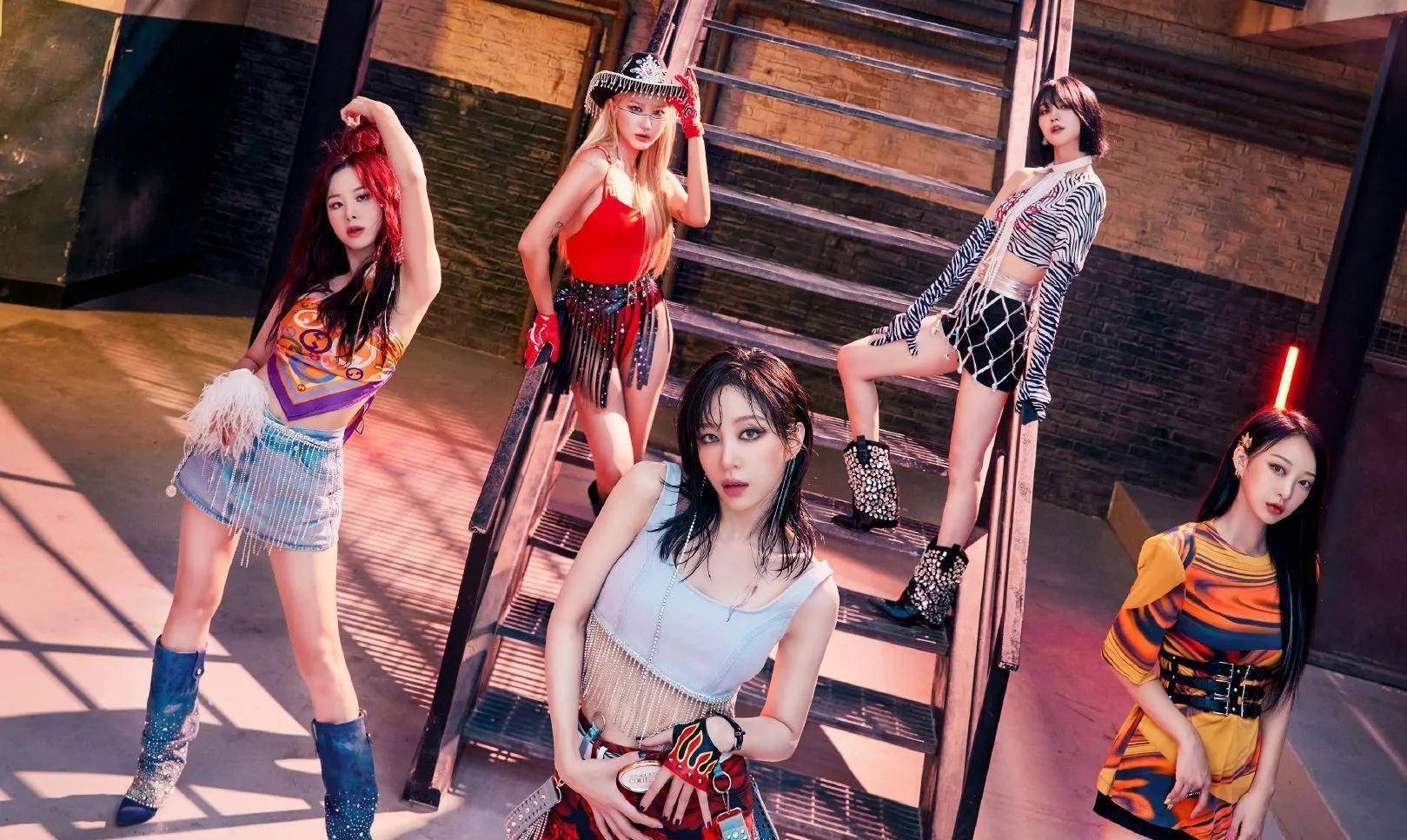 韩国女星安孝珍,颜值一般,却靠个人能力火遍全网_exid_jiggy_组合