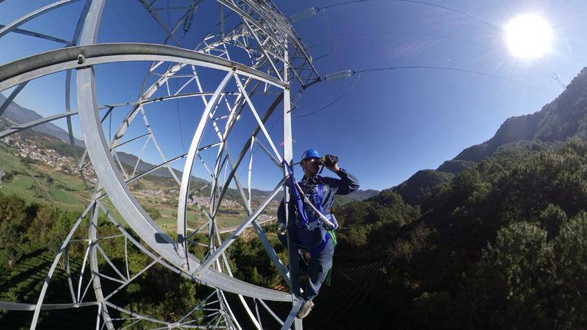 跨越澜沧江国际航道,西双版纳机场航空限高区,及经过勐腊县勐远村地下
