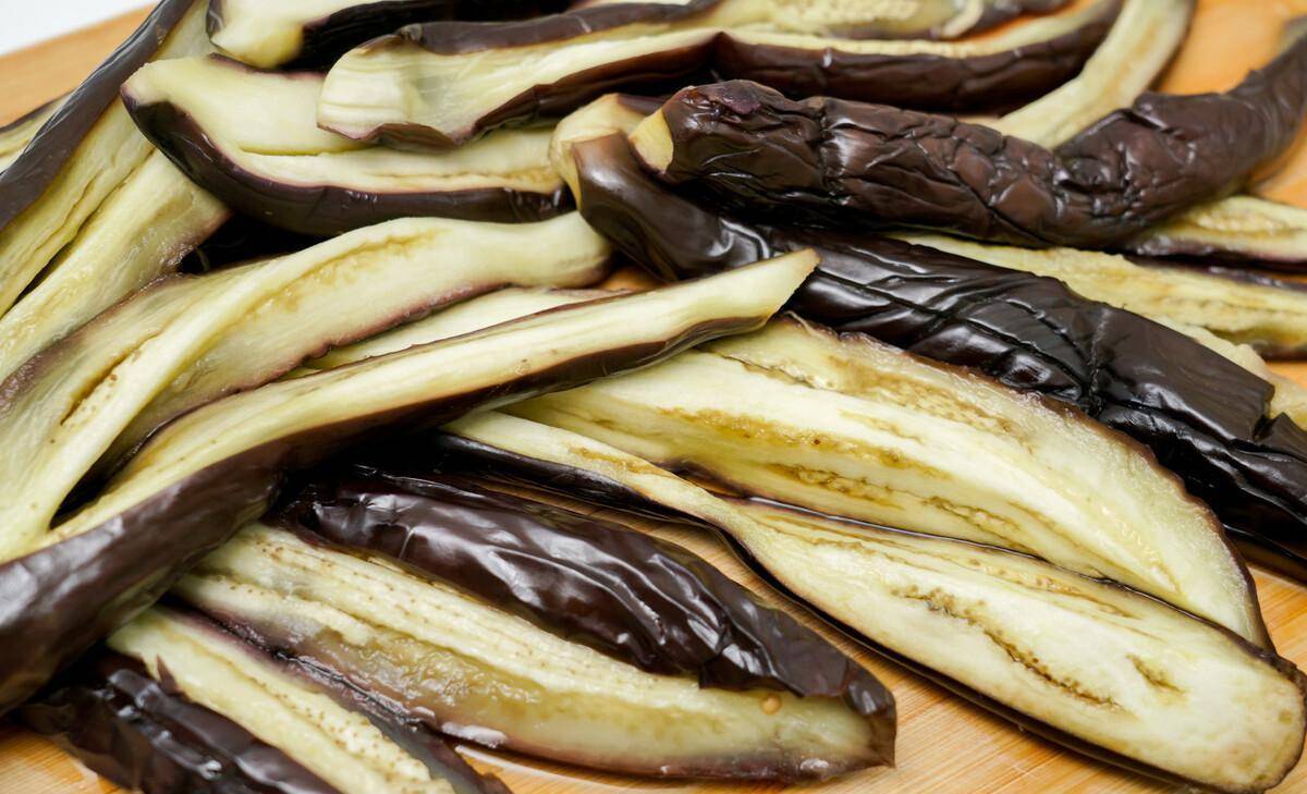 营养成分,保持菜肴的原汁原味汽蒸在烹调菜肴时可以起到蒸茄子属于汽