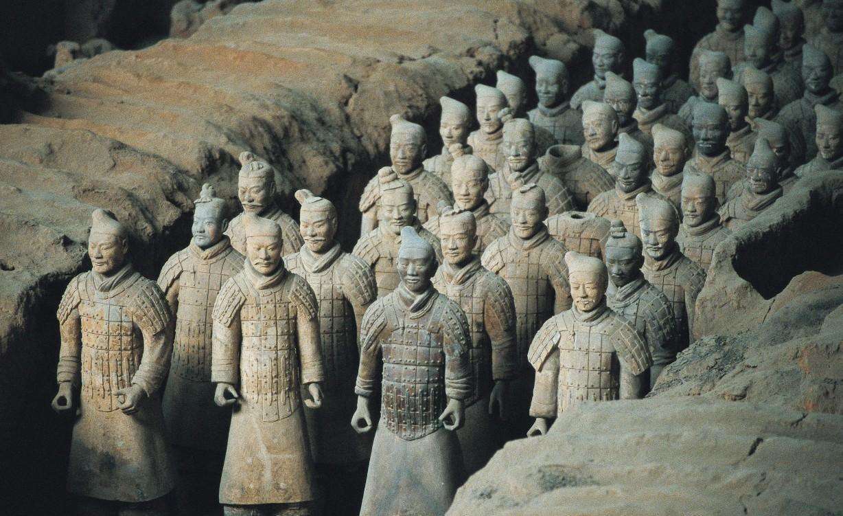 上世纪初秦始皇陵挖出"白人尸骸",惹争议_秦俑_西方_中国