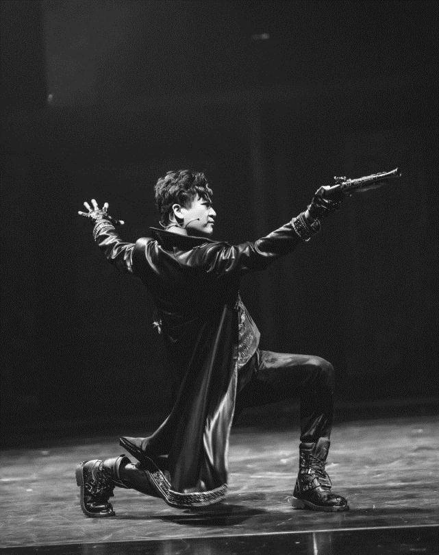 夏冬青变帅,赵吏霸气依旧_音乐剧_观众_表演