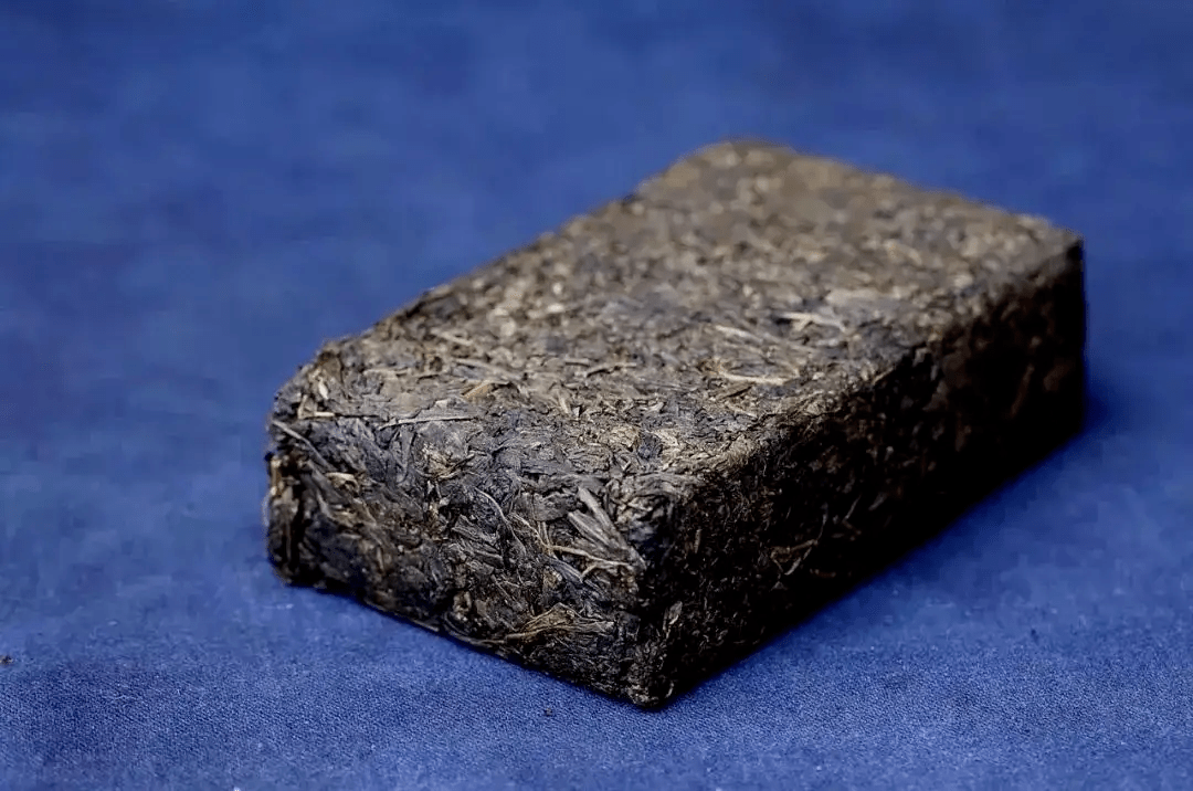 黑茶紧压茶百科 -- 黑茶紧压茶有哪些形态 种类 工艺 产区 特点_色泽