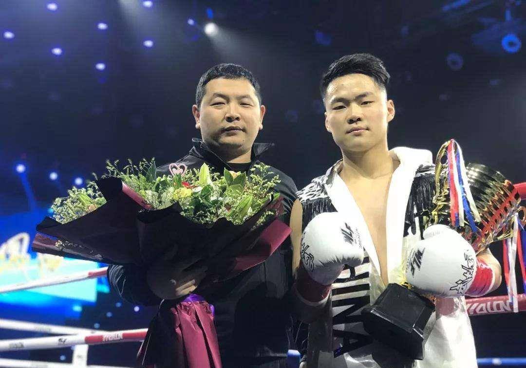 《武林风》又一猛将打进世界前十,他的师父是双冠王杨茁_金鹰_朱帅