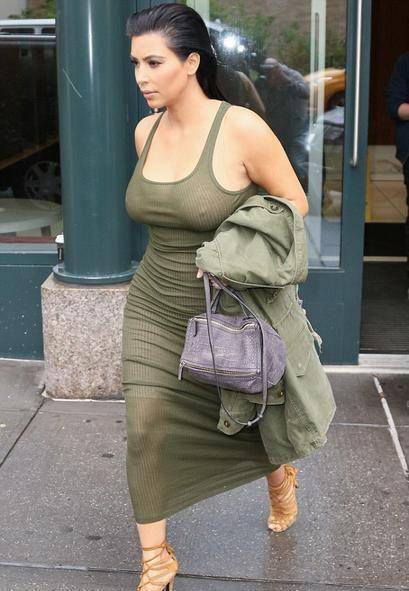 金卡戴珊沙漏魔鬼身材,实在辣眼!大胆自信的穿衣风格,气场十足