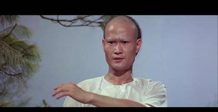 正英又相继出演了电影《学校风云》里的海哥,《七小福》中的班叔阿华