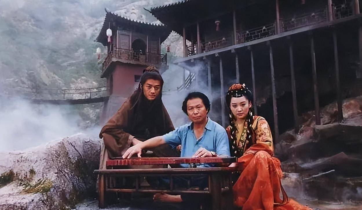 笑傲江湖主题曲刘欢(笑傲江湖主题曲刘欢叫什么名字)