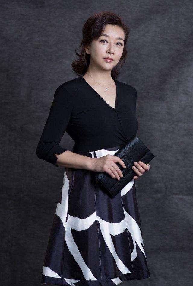 53岁江珊真是表情帝!