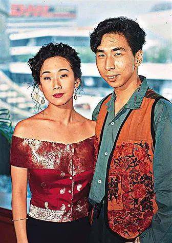 李宗盛三婚照片亮相:那个女孩小他27岁_网友_郑怡_太太