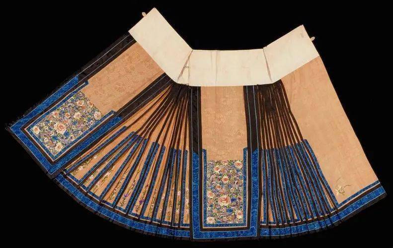 古人的时尚设计智慧_百褶裙_女子_石榴裙