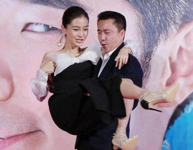 单手公主抱易如反掌 来自搜狐网