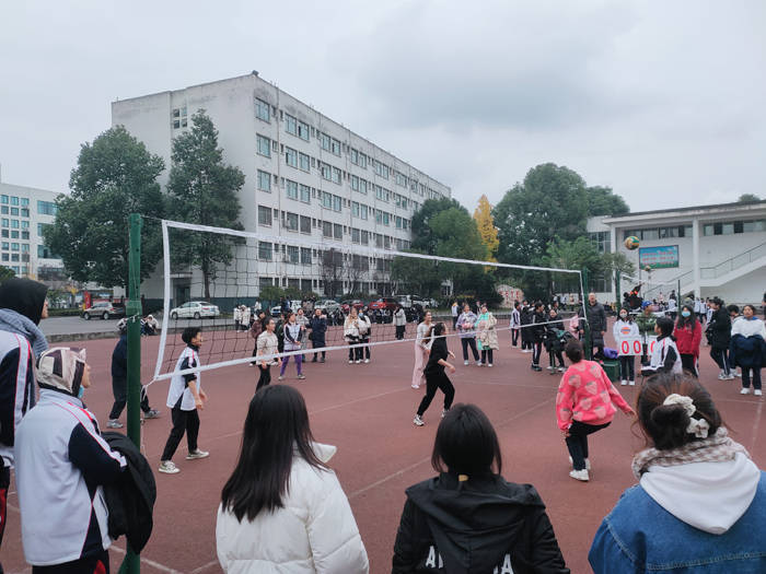 江油职中举办师生球类运动友谊赛_比赛_决赛_运动会