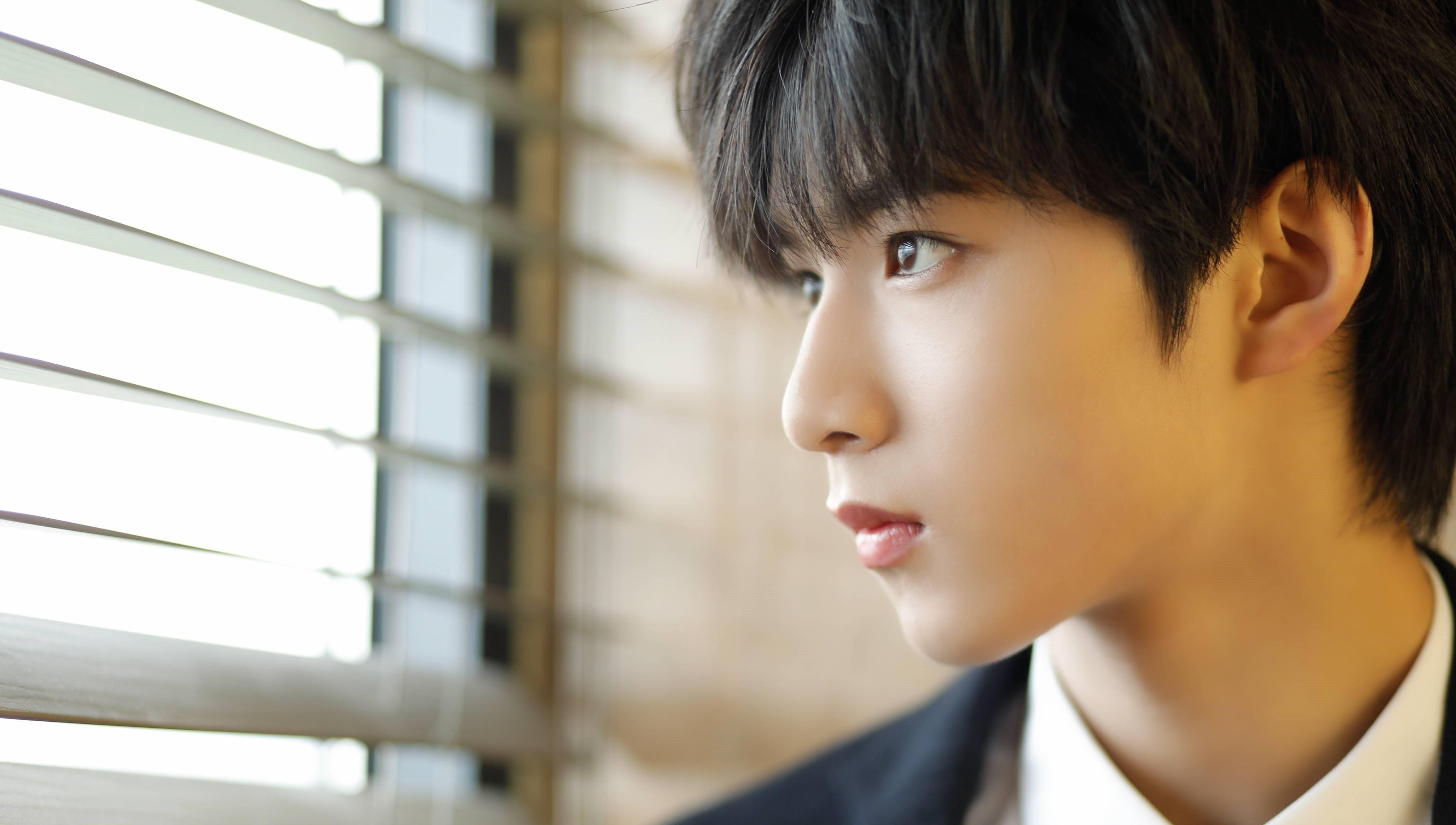 年仅15岁的他,身高从160cm飙升到185cm,这一年他到底经历了什_刘耀文