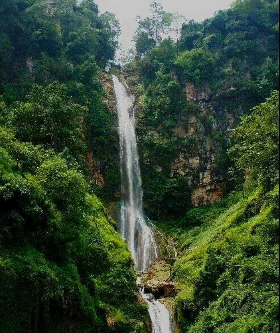 丽江华坪竟藏有这么美的瀑布,你去过吗?_大山_青龙村_水流