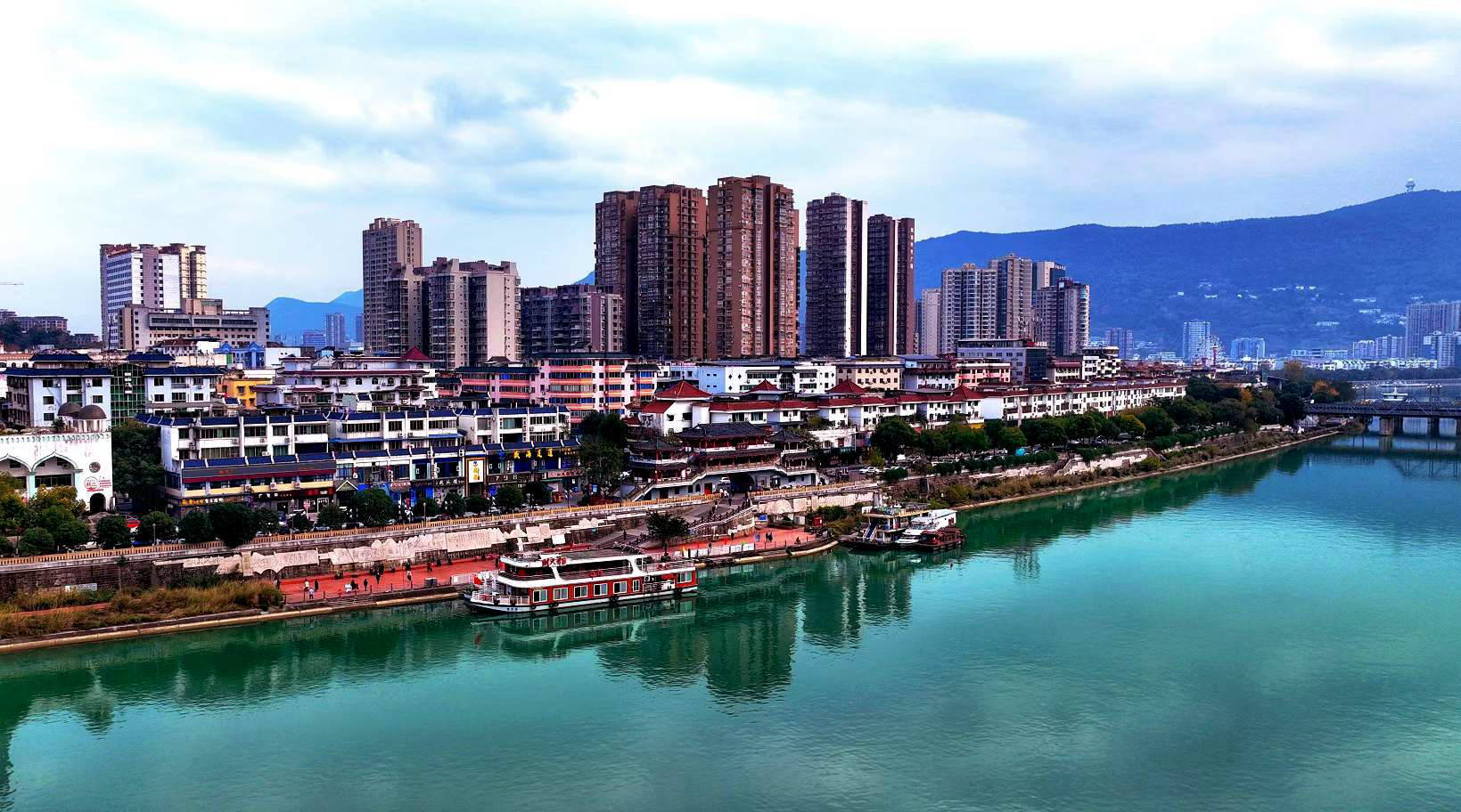 分享美景:12月6日,航拍山水之城广元!_陈平_城市_生活